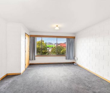 Tidy Two Bedroom Unit, Convenient Location - Photo 1