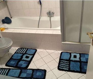 3 Zimmer, direkt am Puiseauplatz + Balkon + Carport + Einbauküche - Photo 2