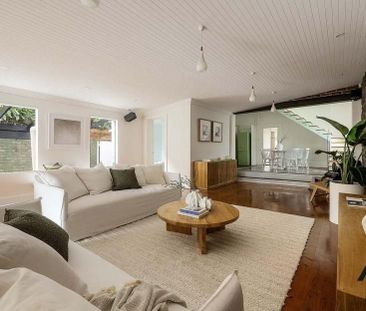Charming double fronted home in a lifestyle pocket - Photo 6