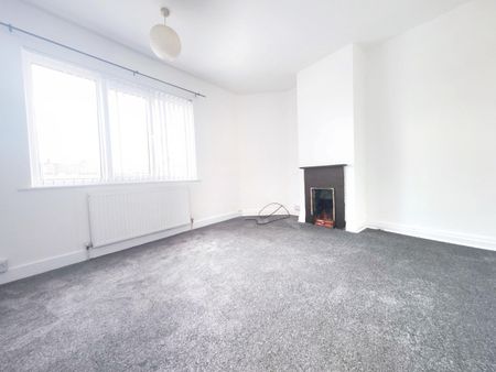 3 Bed End Terrace, Ivy Street, LS9 - Photo 2