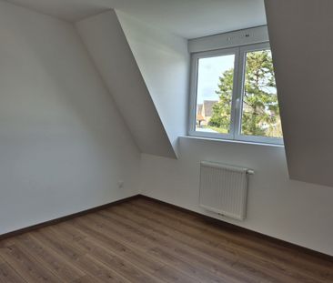 Location Maison 4 pièces 82m² LONGUENESSE 62219 - Photo 2