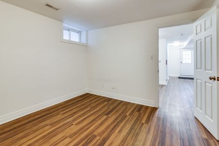 For Lease - 116 Gillard Avenue Unit# L, Toronto, Ontario - Photo 4