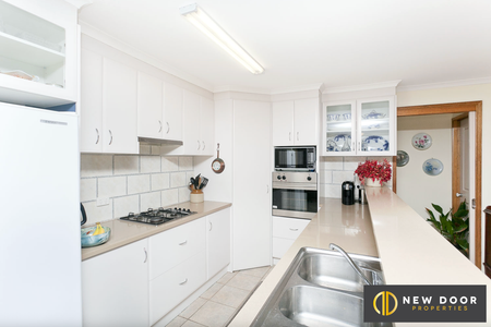 8 Pemberton Place, Jerrabomberra NSW 2619 - House For Rent | Domain - Photo 3