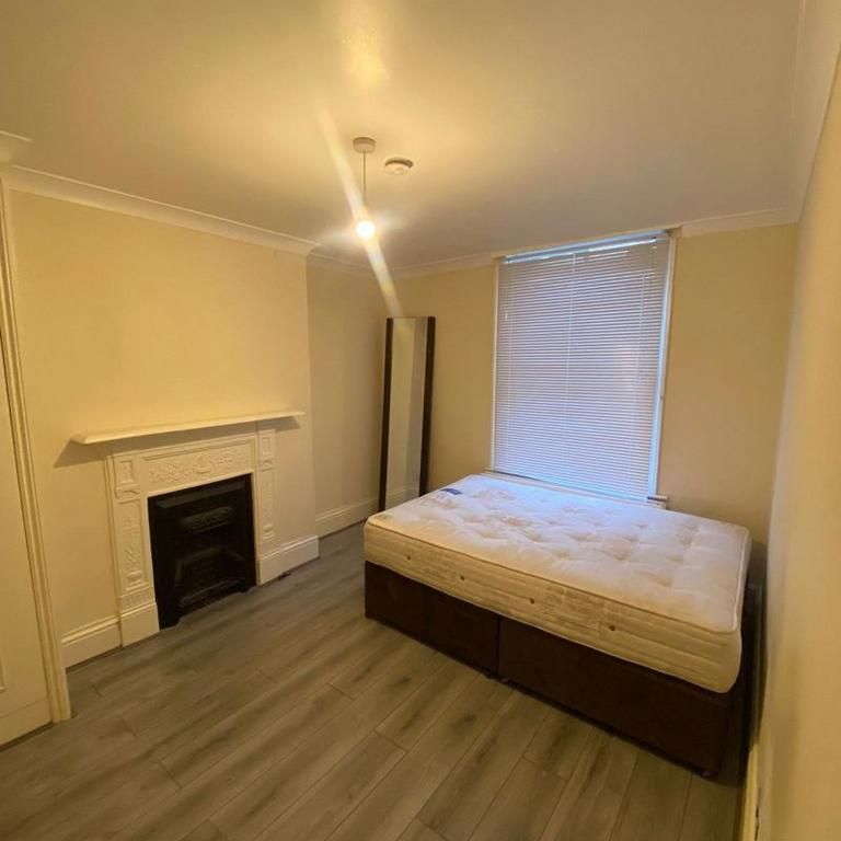 3 bedroom apartment to rent - Photo 1