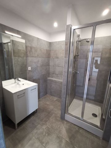 Location Maison 3 pièces 75m² - Photo 2