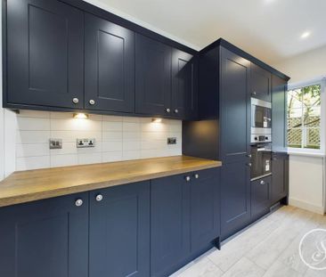 3 bedroom detached bungalow to rent - Photo 2