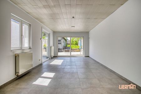 Instapklare woning met 3 SLKS, garage én grote zonnige tuin! - Photo 4