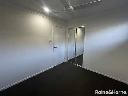 Deluxe Duplex - Photo 4