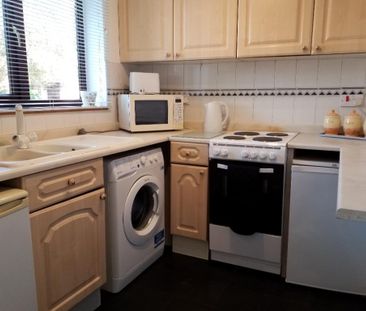 1 bedroom semi-detached house to rent - Photo 5