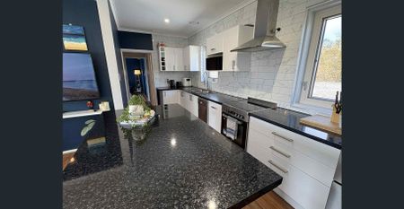 Coastal Gem | Fully Renovated | Walk to Beach & Station - Photo 5