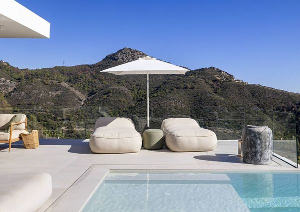 Luxury Villa for rent in Benahavís, Spain