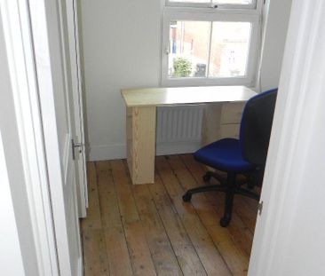 3 bedroom semi-detached house to rent - Photo 4