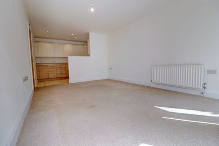 1 bedroom flat to rent - Photo 2
