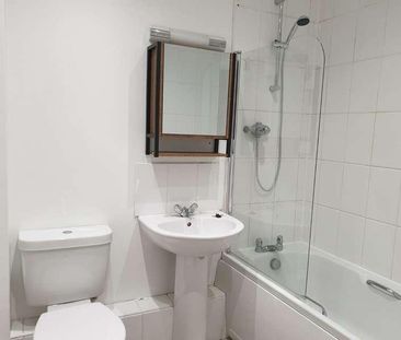 Tanner Court // Bed Flat // Aug, LN5 - Photo 3