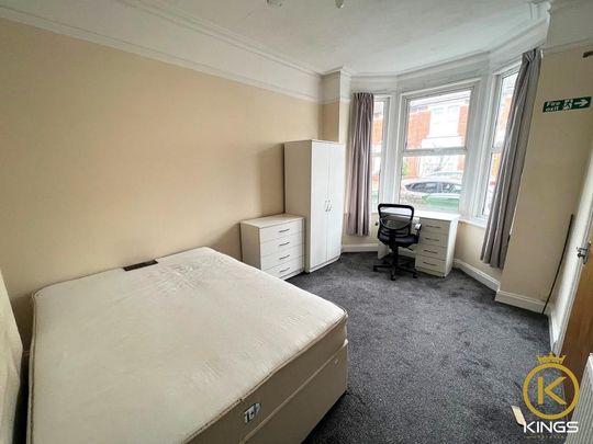 5 bedroom terraced house to rent - Photo 1