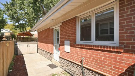 For Lease - 14 Hedges Boulevard Unit# Lower, Toronto, Ontario - Photo 3