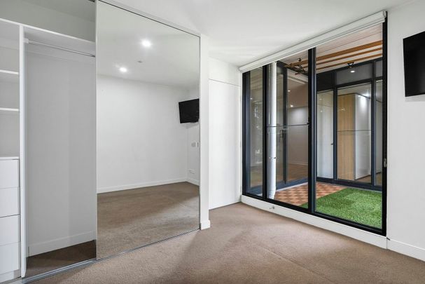 Comfortable 2 Bedroom Bayside Abode - Photo 1