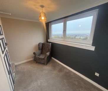 3 bedroom apartment to rent - Photo 2