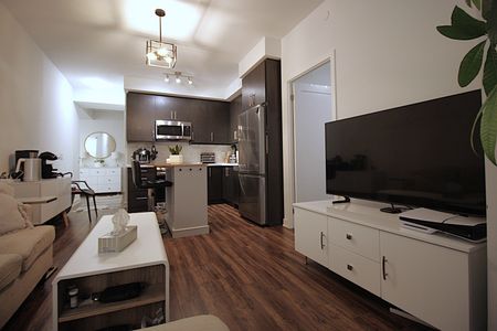 For Lease - 95 Oneida Crescent Unit# LPH04, Richmond Hill, Ontario - Photo 2