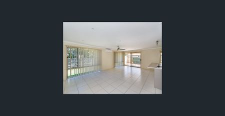 Spacious Four Bedroom Home in Caboolture! - Photo 2