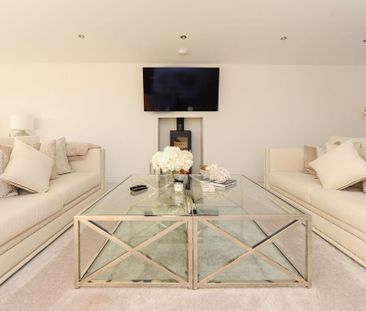 4 bedroom detached house to rent - Photo 1