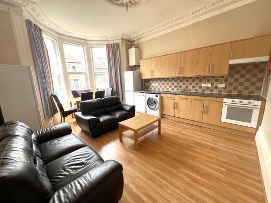 6 Bed Flat, Belvoir Road, BS6 - Photo 1