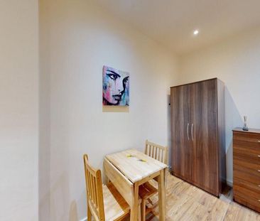 Studio to rent - Photo 5