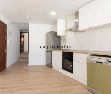 Ático de alquiler en Puerta Ferrisa, Centro - El Castillo - Foto 1