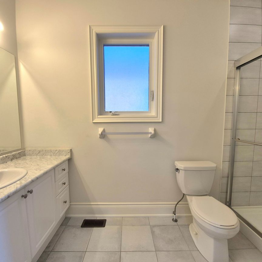 For Lease - 3192 Meadow Marsh Crescent, Oakville, Ontario - Photo 1