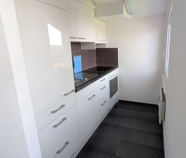 Charmante Wohnung mit beheiztem Wintergarten und Weitblick - Photo 2