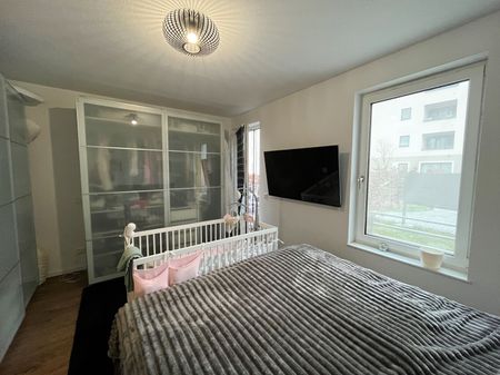 Heiligkreuzviertel: Dreizimmerwohnung mit EBK, Terrasse und Duplex-Parker Stellplatz - Photo 4
