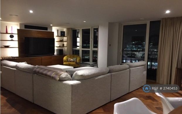 3 bedroom flat to rent - Photo 1