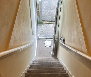 One bedroom First Floor flat close to Queen Hospital - Photo 1