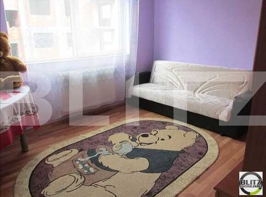Inchiriere 2 camere, 48 mp, decomandat, zona strazii Florilor! Cu parcare! - Photo 1