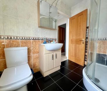 3 bedroom semi-detached house to rent - Photo 3