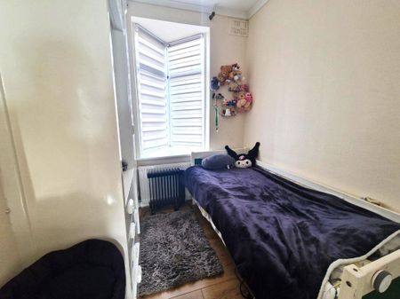 3 bedroom end of terrace house to rent - Photo 4