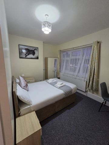 Studio Flat, Philip Lane, N15 - Photo 3