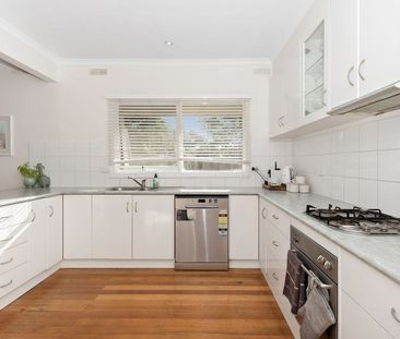 Spacious Home in Sought-after Pocket - Photo 5