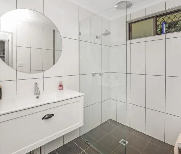 3-bedroom duplex in Trinity Beach - Photo 6