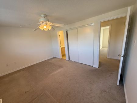 For Lease - 269 Dunsmore Lane, Barrie, Ontario - Photo 4