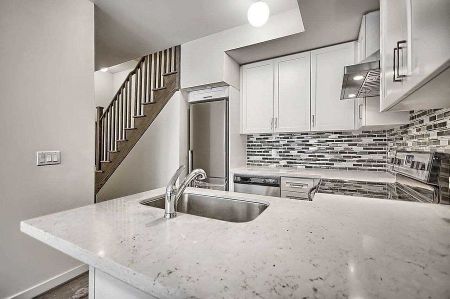 For Lease - 600 Alex Gardner Circle Unit# 111, Aurora, Ontario - Photo 3