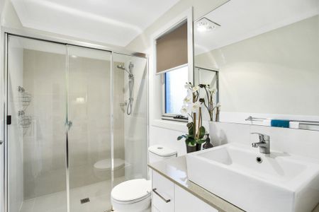 Four bedroom family home - Photo 5