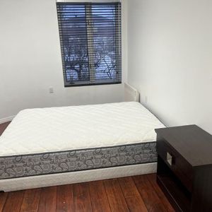 Chambre meublée dans une maison, tout inclus! - Photo 2