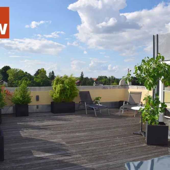 Modernes Wohnen im Altbau - Dachterrassentraum im Zentrum von Ludwigsburg - Photo 1