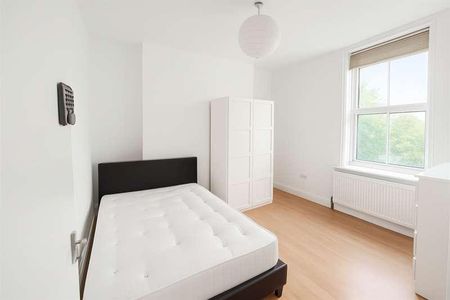 Seven Sisters Road, London, N7 - Photo 4