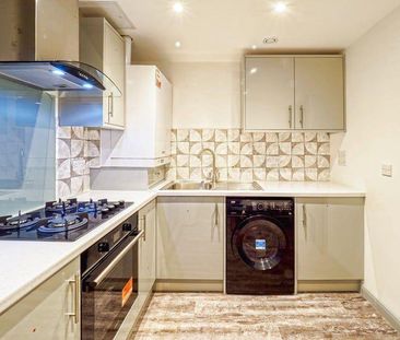 1 bedroom in a house share to rent - Photo 6