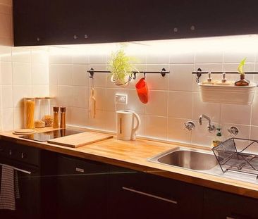 Art Deco Elegance Meets Designer Studio Living I Fully Furnished - Photo 1