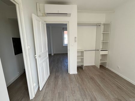 Location Appartement 2 pièces 31m² - Photo 2
