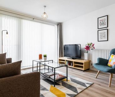 2 Bed Flat, Tarves Way, SE10 - Photo 2