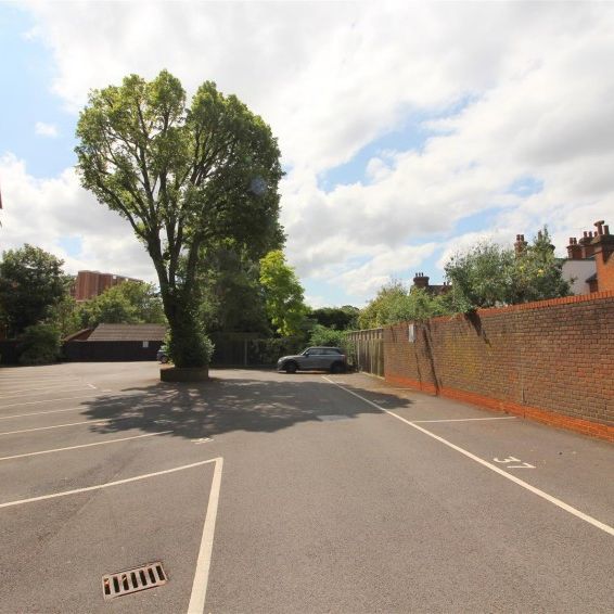 Ridgmont Plaza, Ridgmont Road, St. Albans - Photo 1